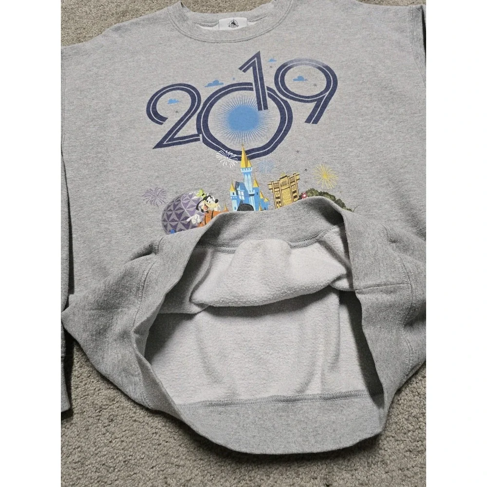 Disney Parks Walt Disney World Mickey Mouse Gray Pullover Sweatshirt Mens Medium
